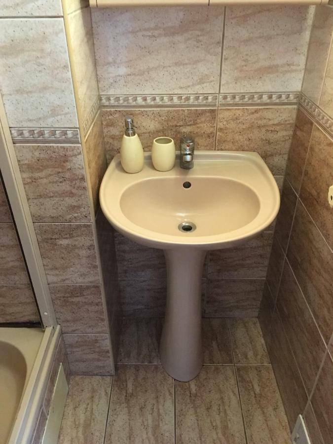 Dvacitka Lägenhet Ceske Budejovice Exteriör bild