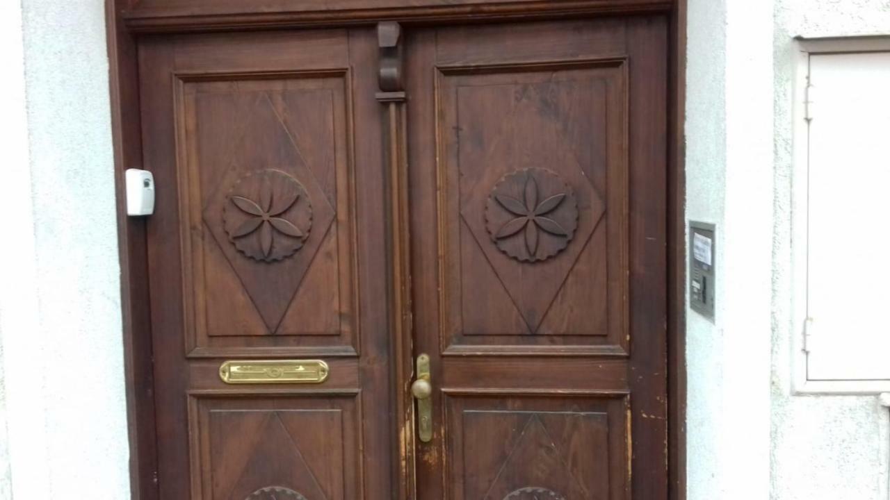 Dvacitka Lägenhet Ceske Budejovice Exteriör bild
